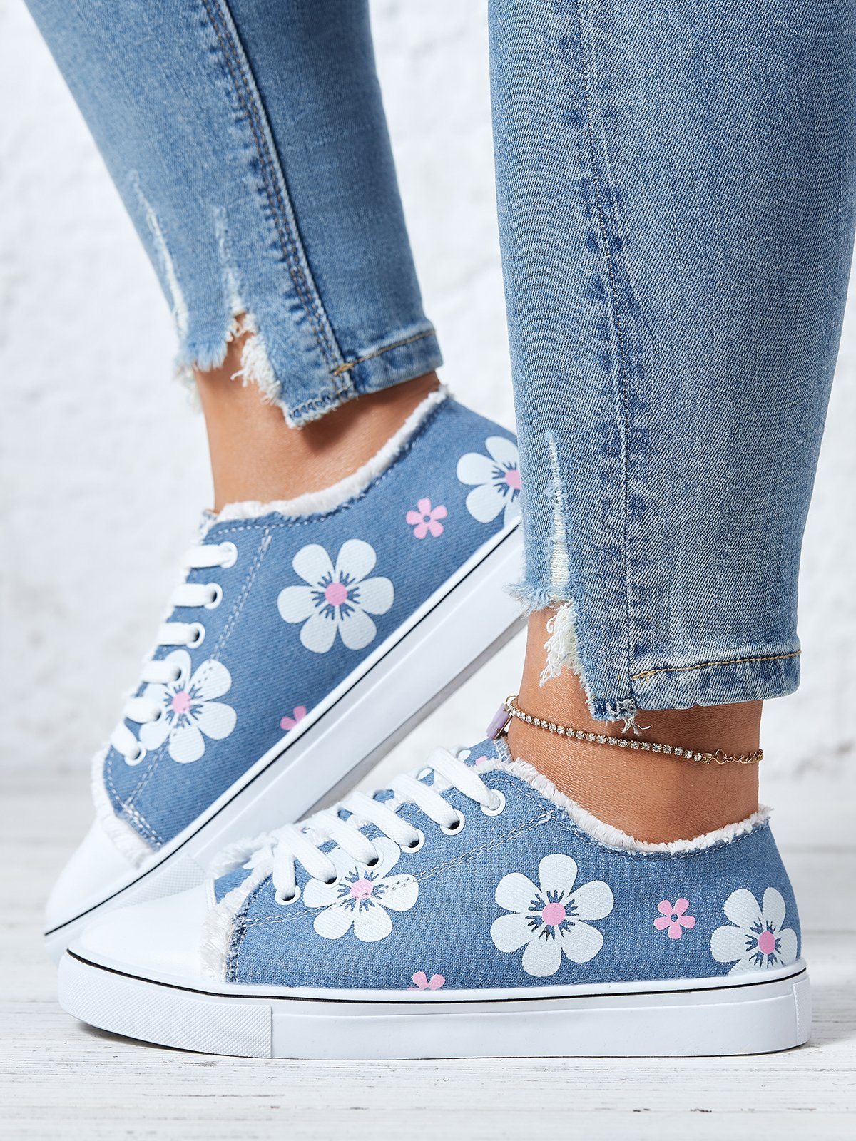 Women's Floral Pattern Canvas Shoes