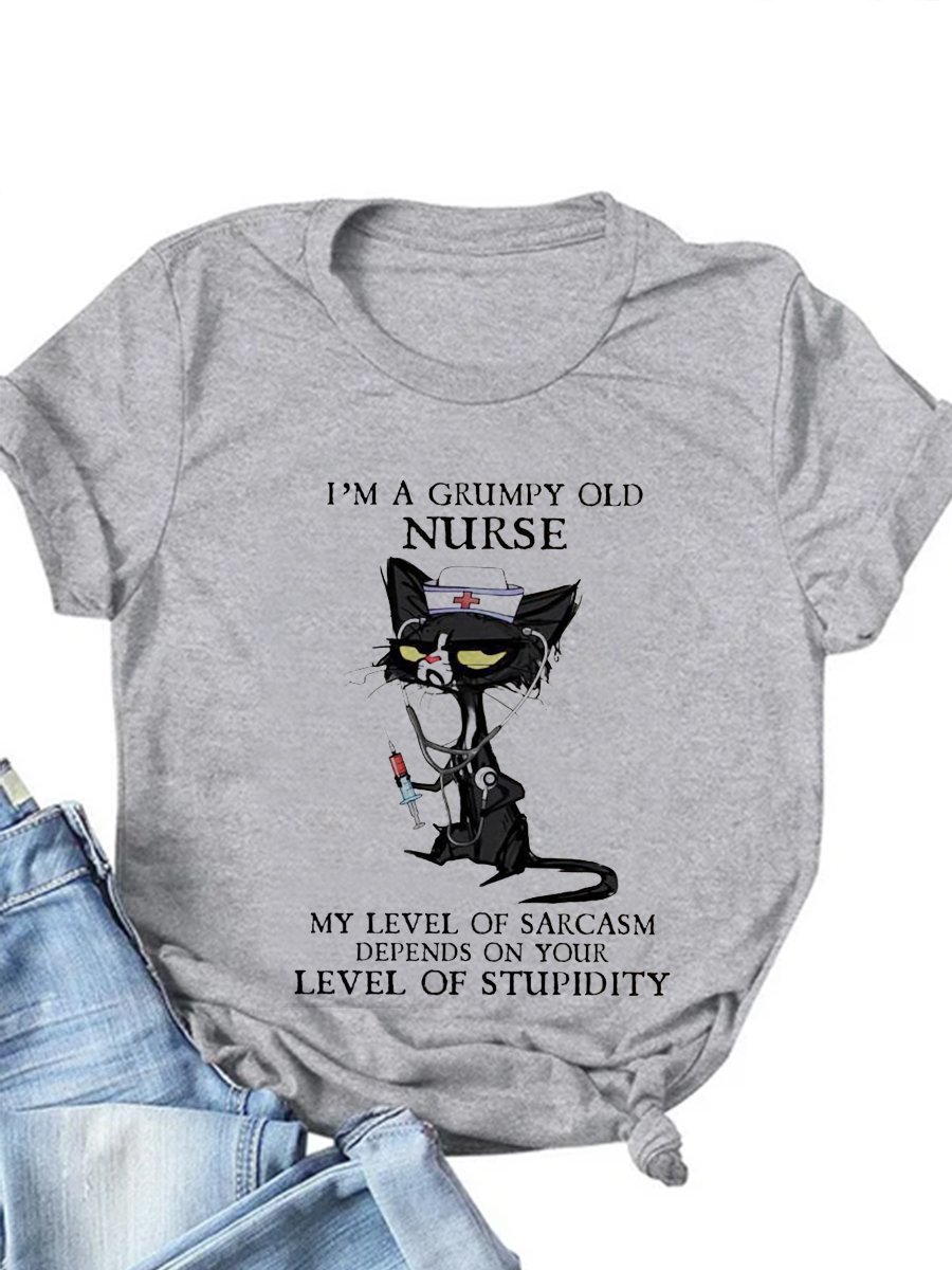 I'm A Grumpy Old Nurse Casual T-Shirt