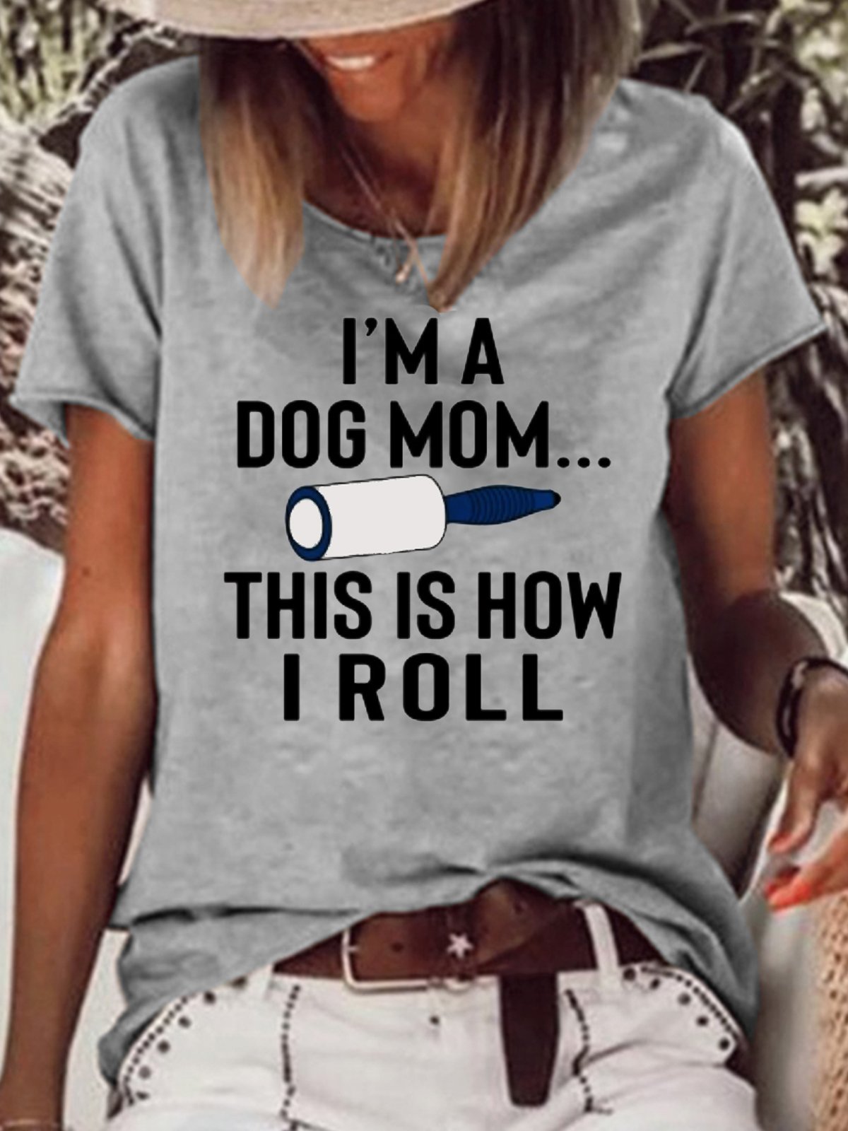 I'm A Dog Mom This Is How I Roll Casual Short Sleeve T-Shirt