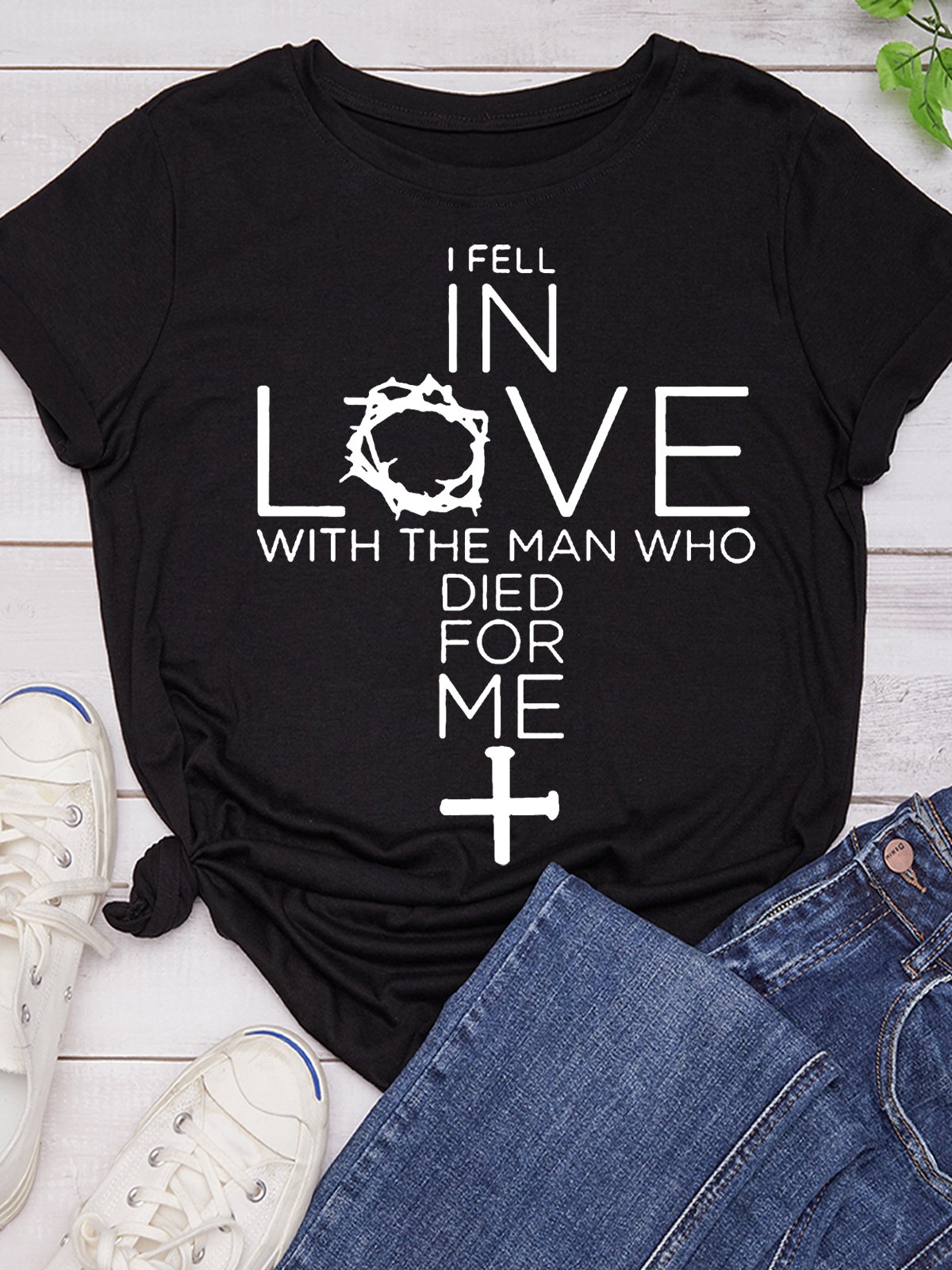 I Feel In Love With The Man Who Died For Me Women Christian Quotes Jesus Letter Crew Neck Short Sleeve T-Shirt