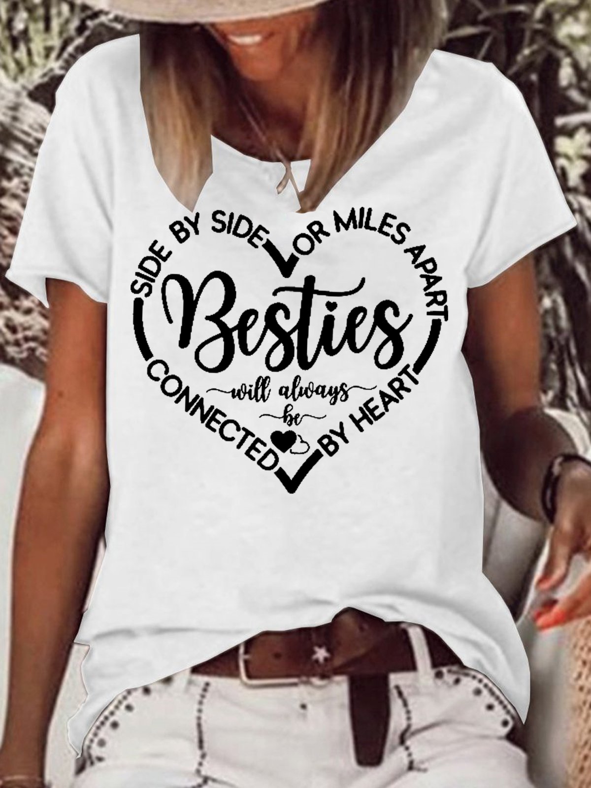 Womens Besties Heart Casual T-Shirt