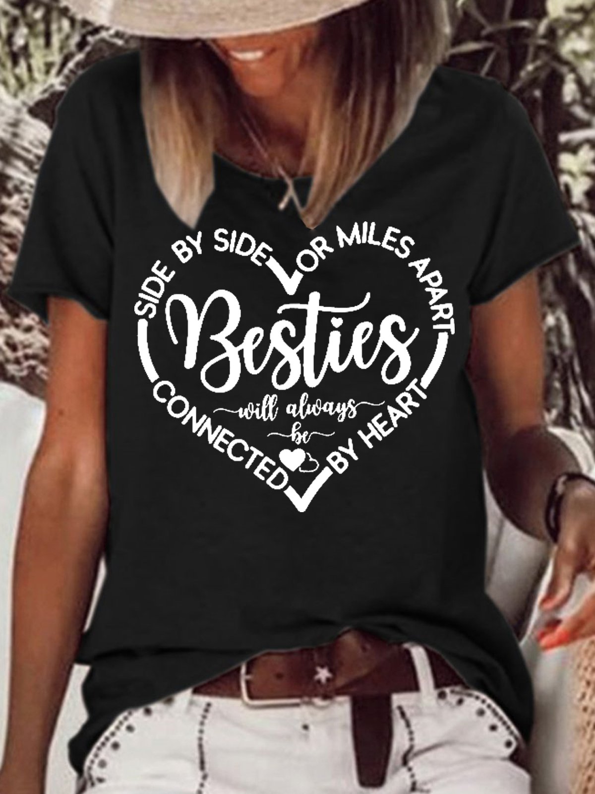 Womens Besties Heart Casual T-Shirt