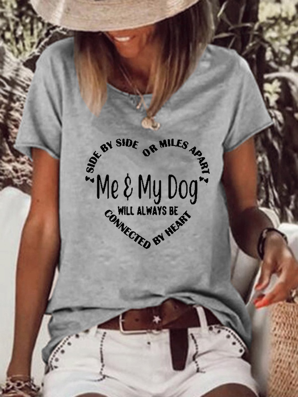 Funny Me And My Dog Will Always Be Connected By Heart Women's Casual T-Shirt