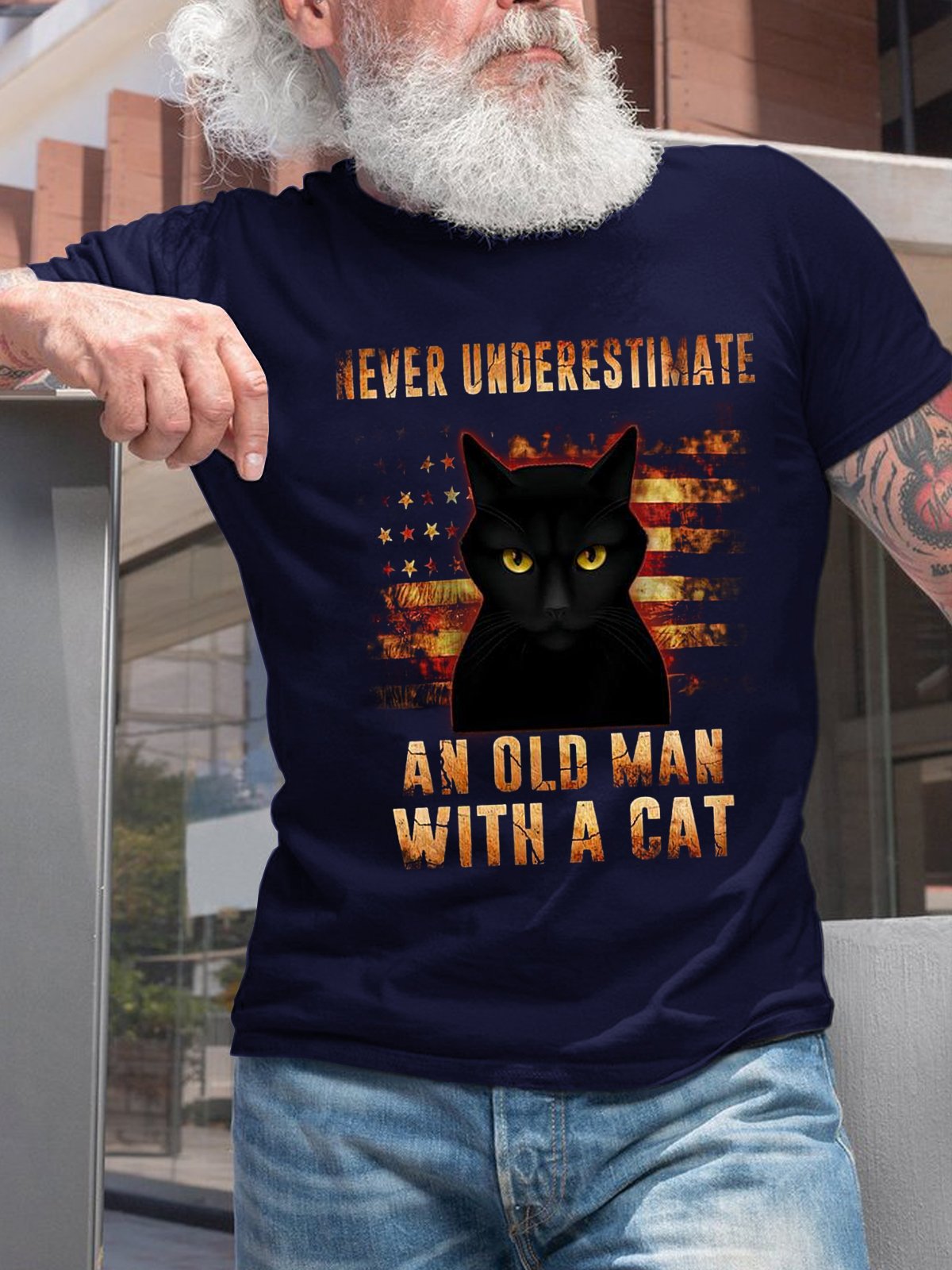 Men Funny Never Underestimate An Old Man With A Cat Loose T-Shirt