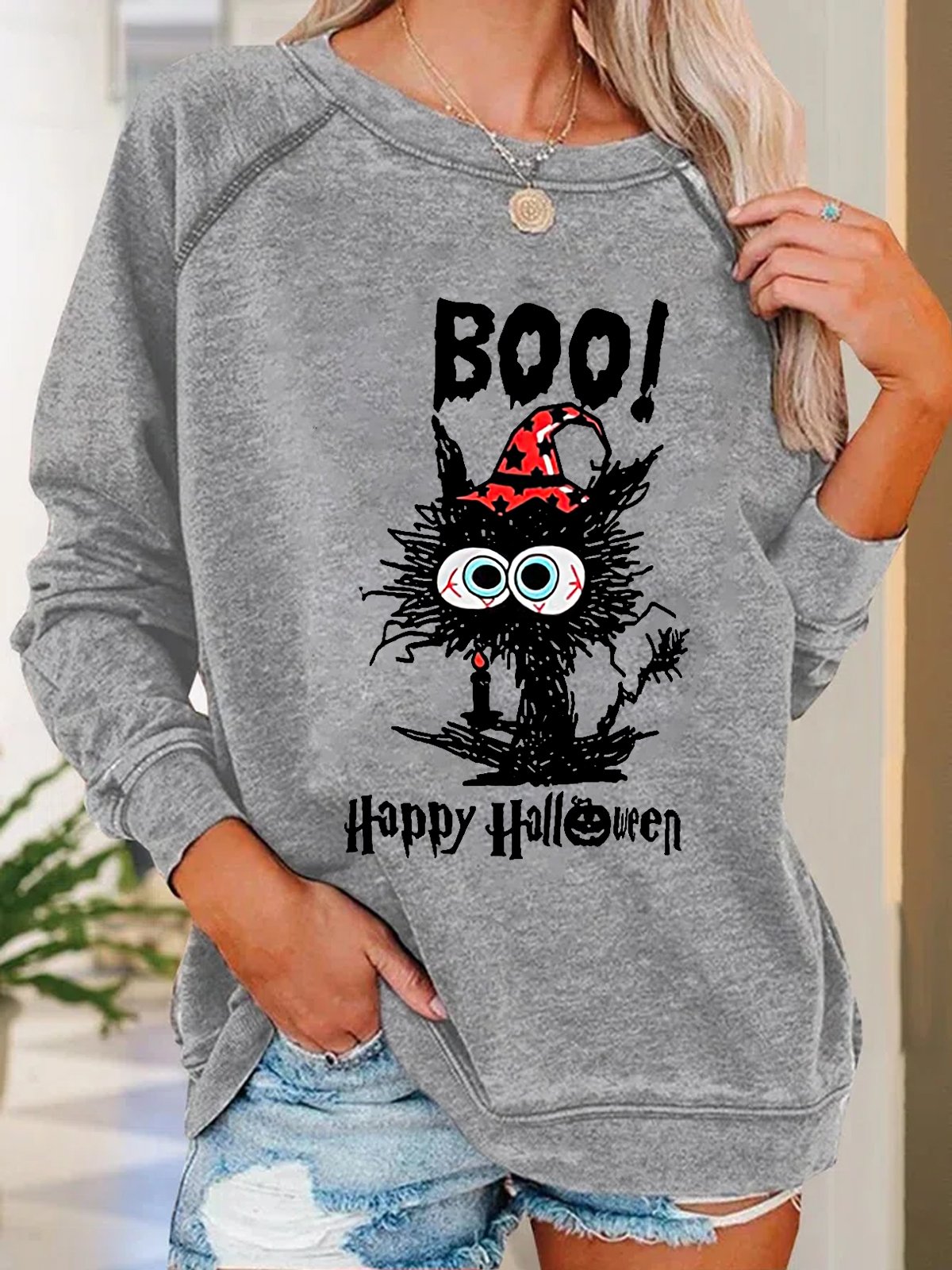 Women Cat Mom Boo Happy Halloween Crew Neck Sweatshirt