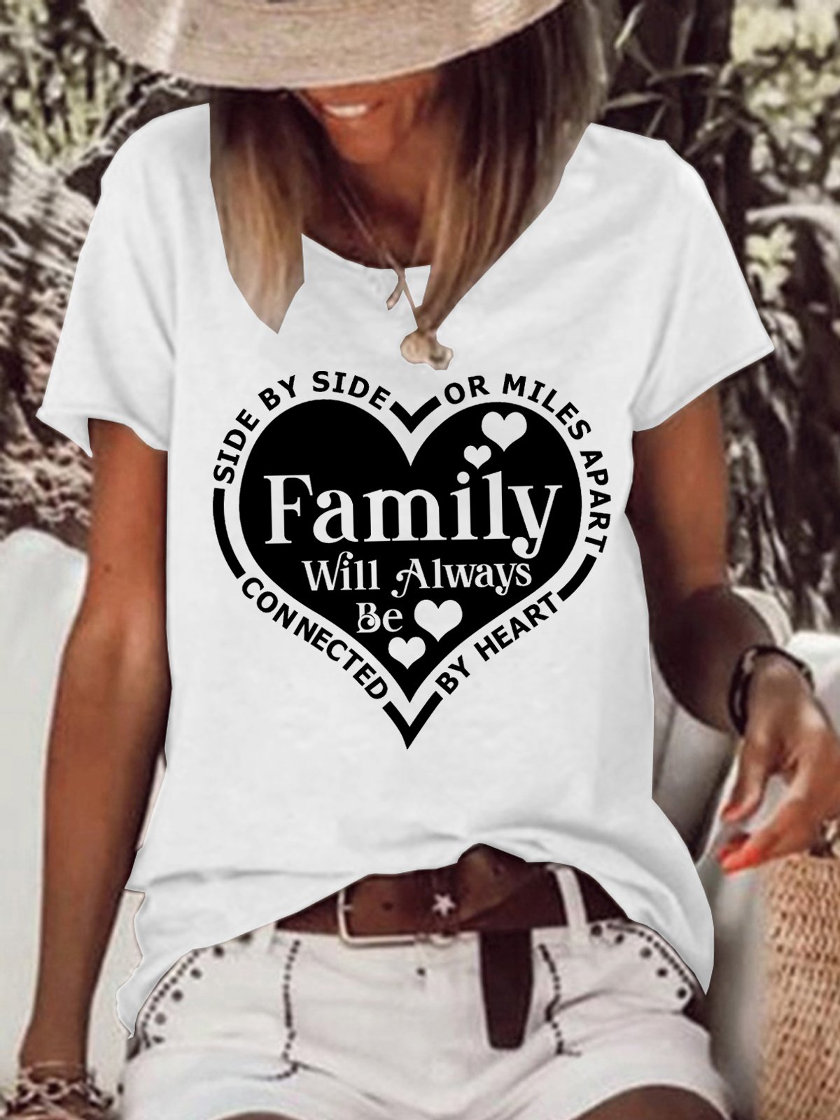 Women Side By Side Or Miles Apart Family Will Always Be Connected By Heart Cotton-Blend Simple Loose T-Shirt