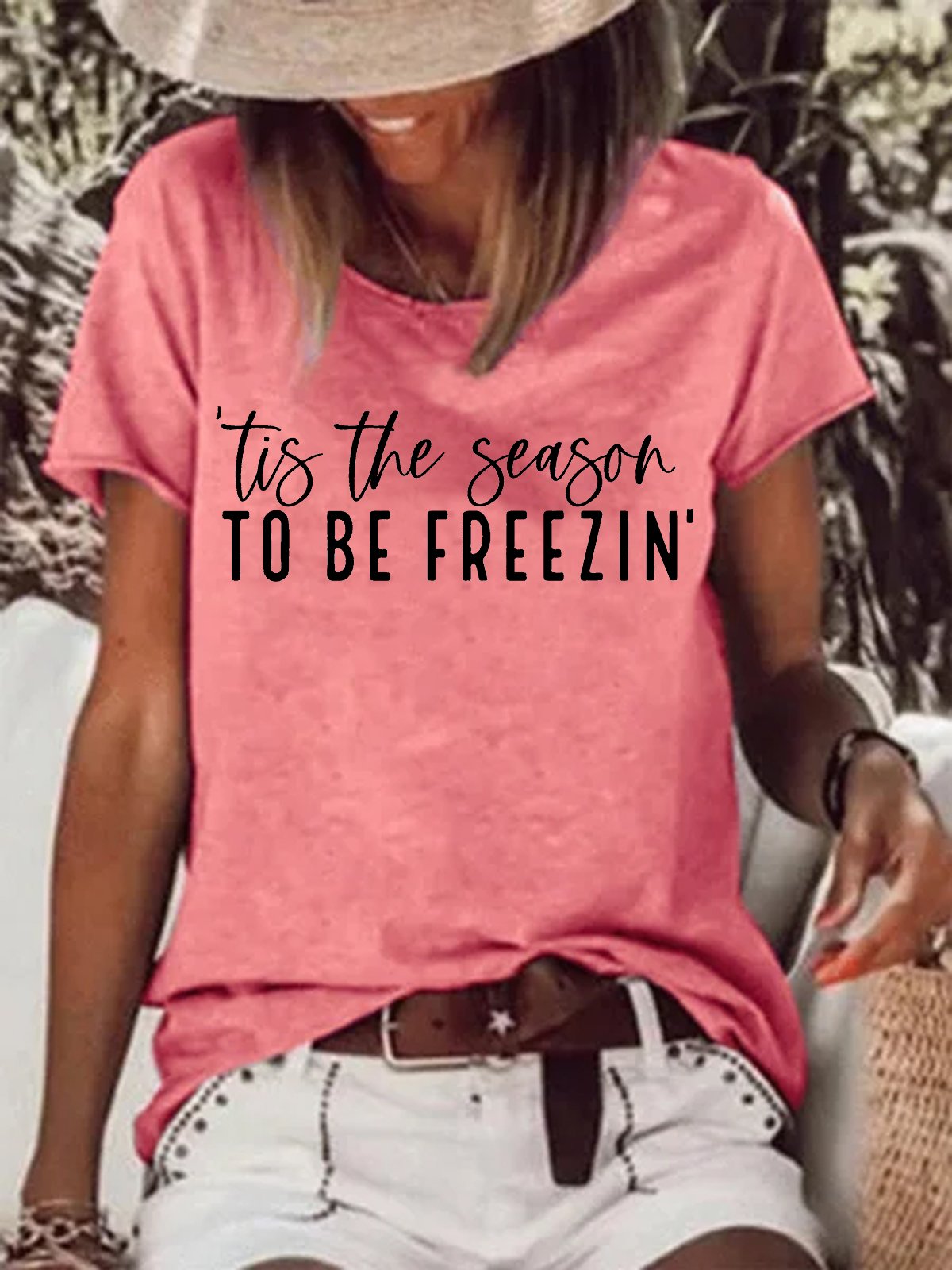 Women's Tis The Season To Be Freezin Funny Graphic Print Christmas Casual Cotton-Blend T-Shirt