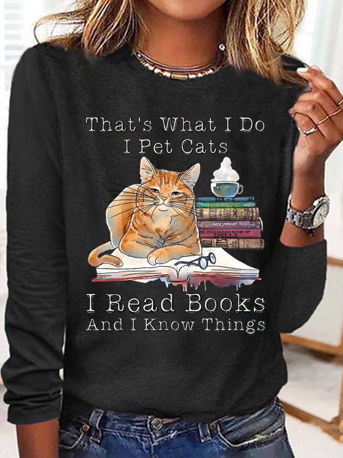 Women's THAT'S WHAT I DO I PET CATS I READ BOOKS AND I KNOW THINGS Casual Shirt