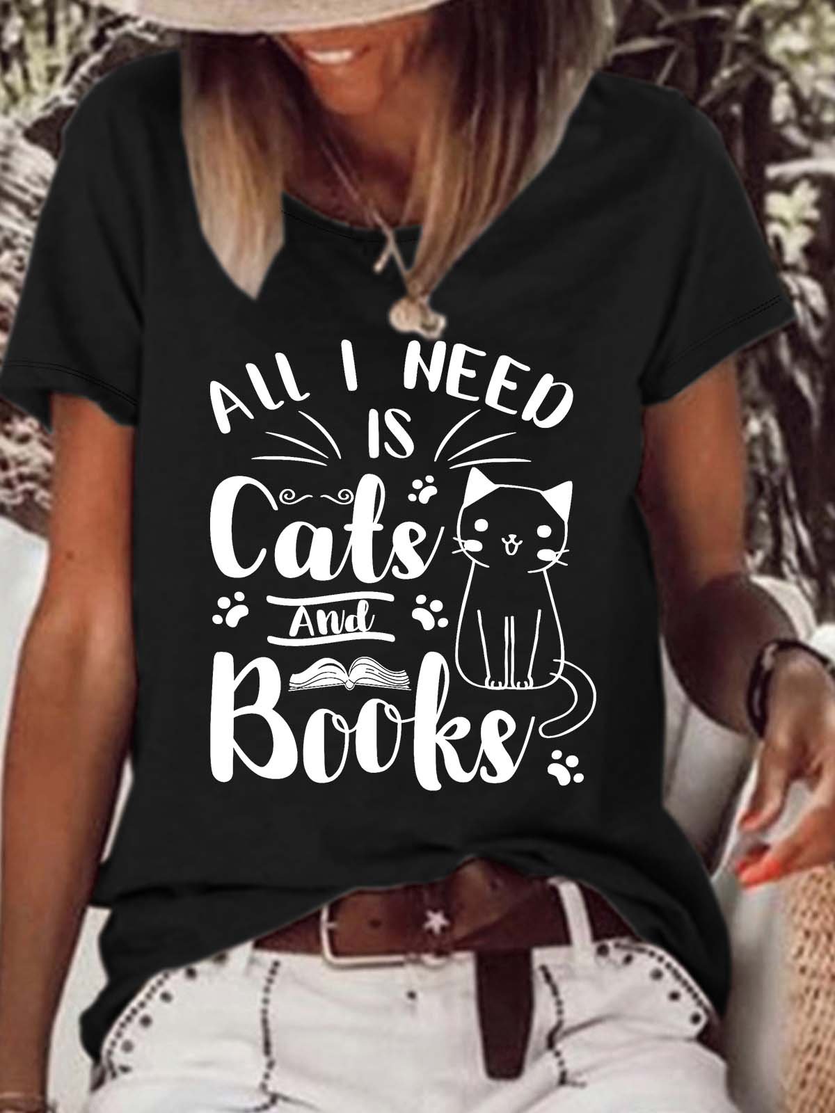 Women’s All I Need Is Cats And Books Loose Crew Neck Casual T-Shirt