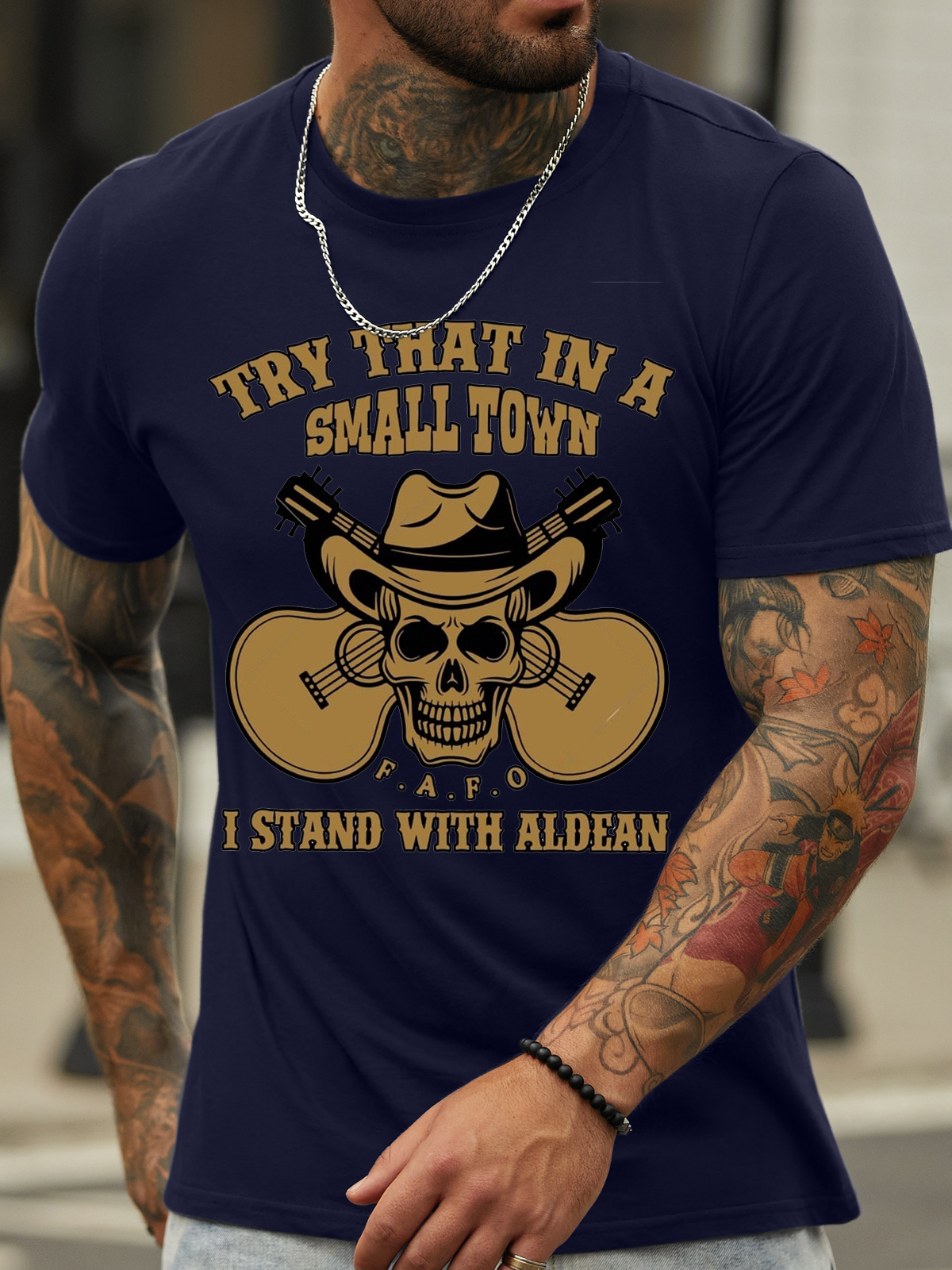 TRY THAT IN A SMALL TOWN I STAND WITH ALDEAN Men's Crew Neck Loose Casual T-Shirt