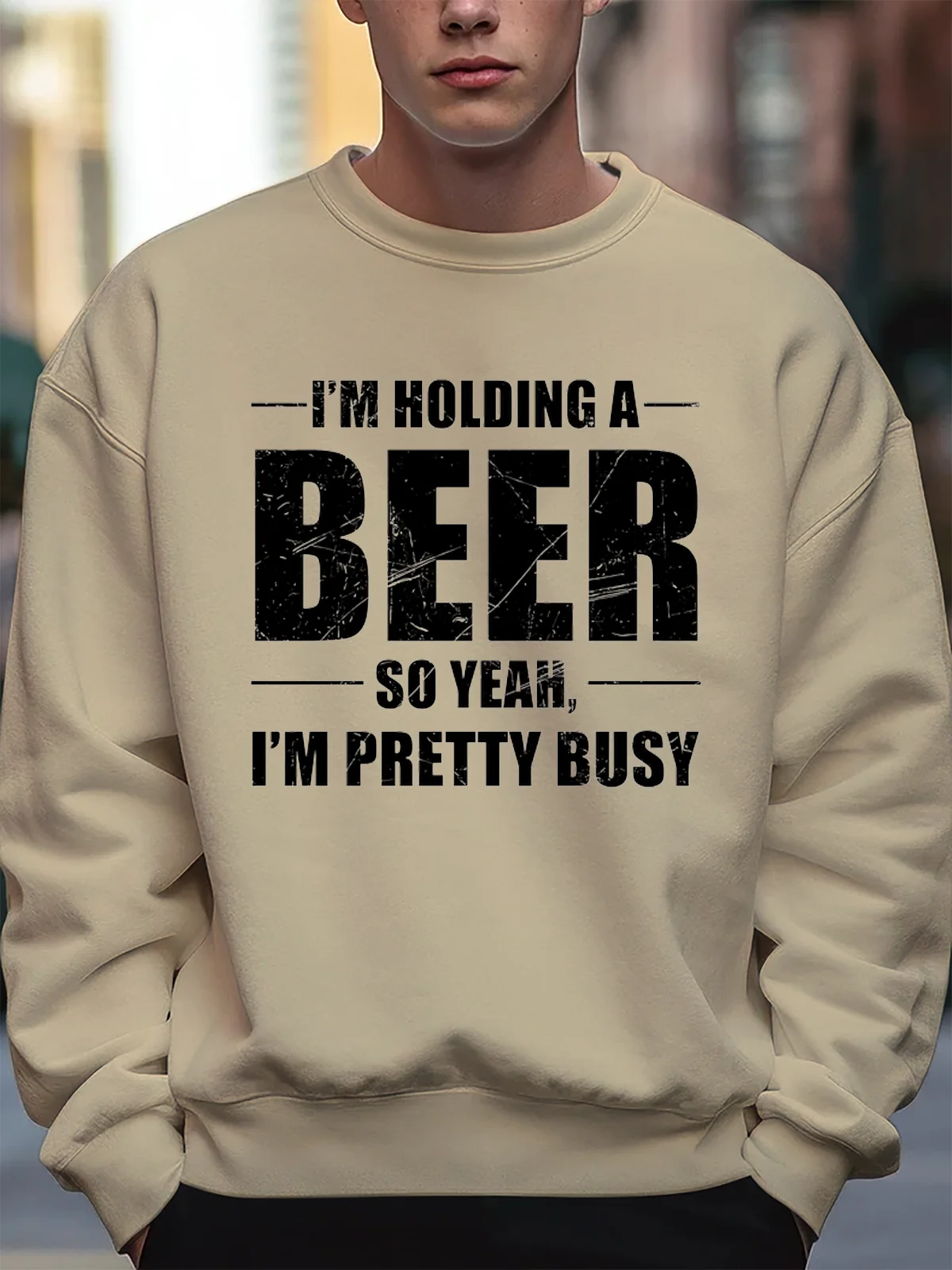 Men's Funny I'm Holding A Beer So Yeah, I'm Pretty Busy Graphic Printing Casual Crew Neck Loose Sweatshirt