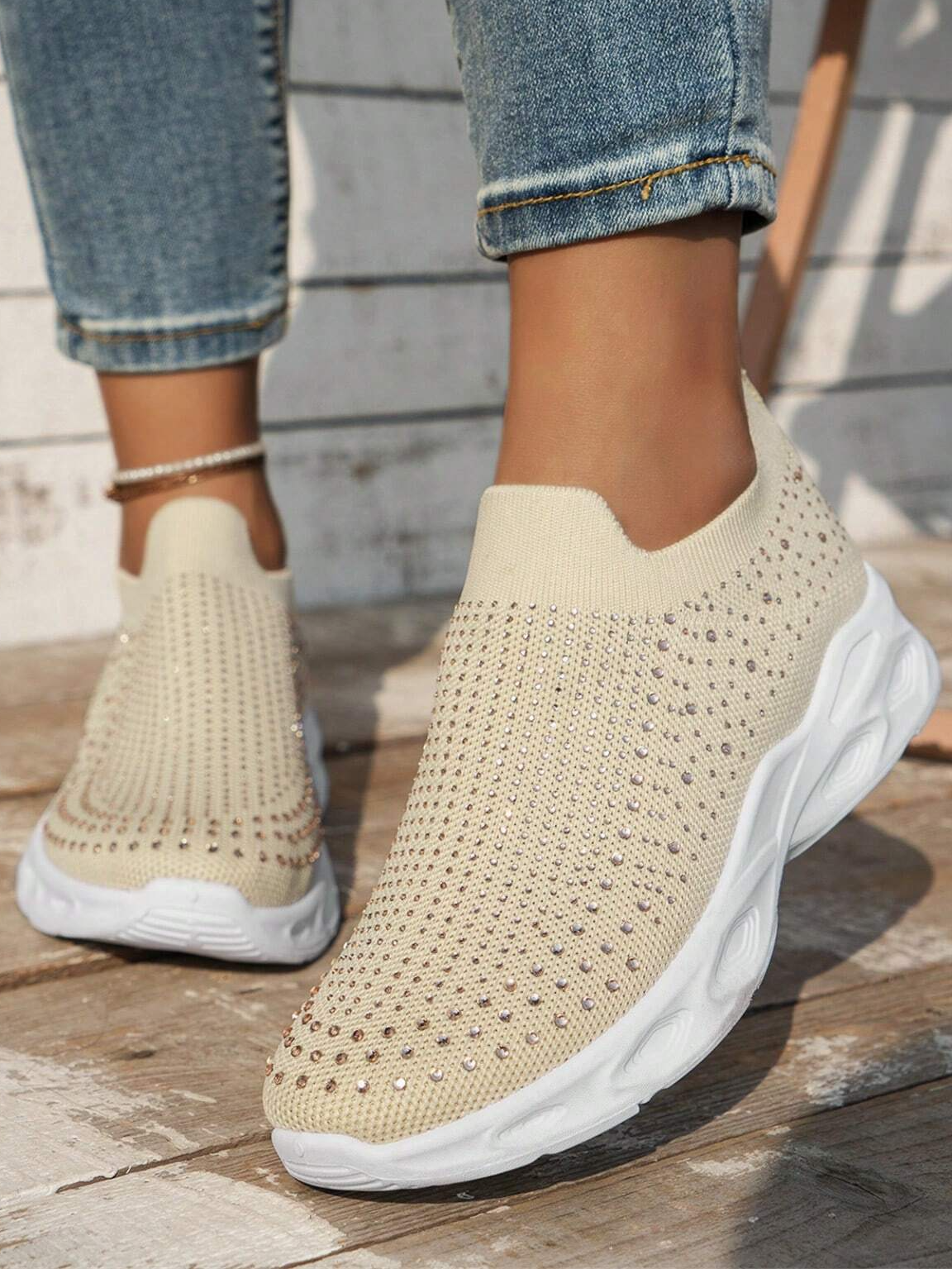 Mesh Fabric All Season Sports Flyknit Sneakers