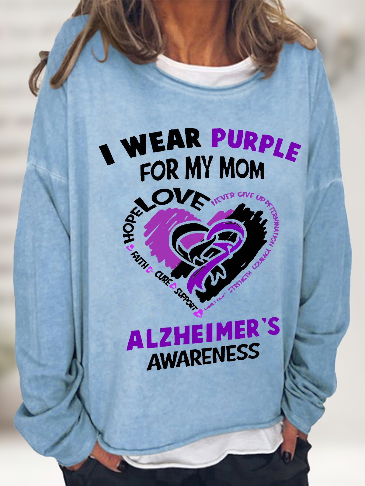 Women's Alzheimer's Awareness I Wear Purple For My Mom - Heart Ribbon Casual Sweatshirt