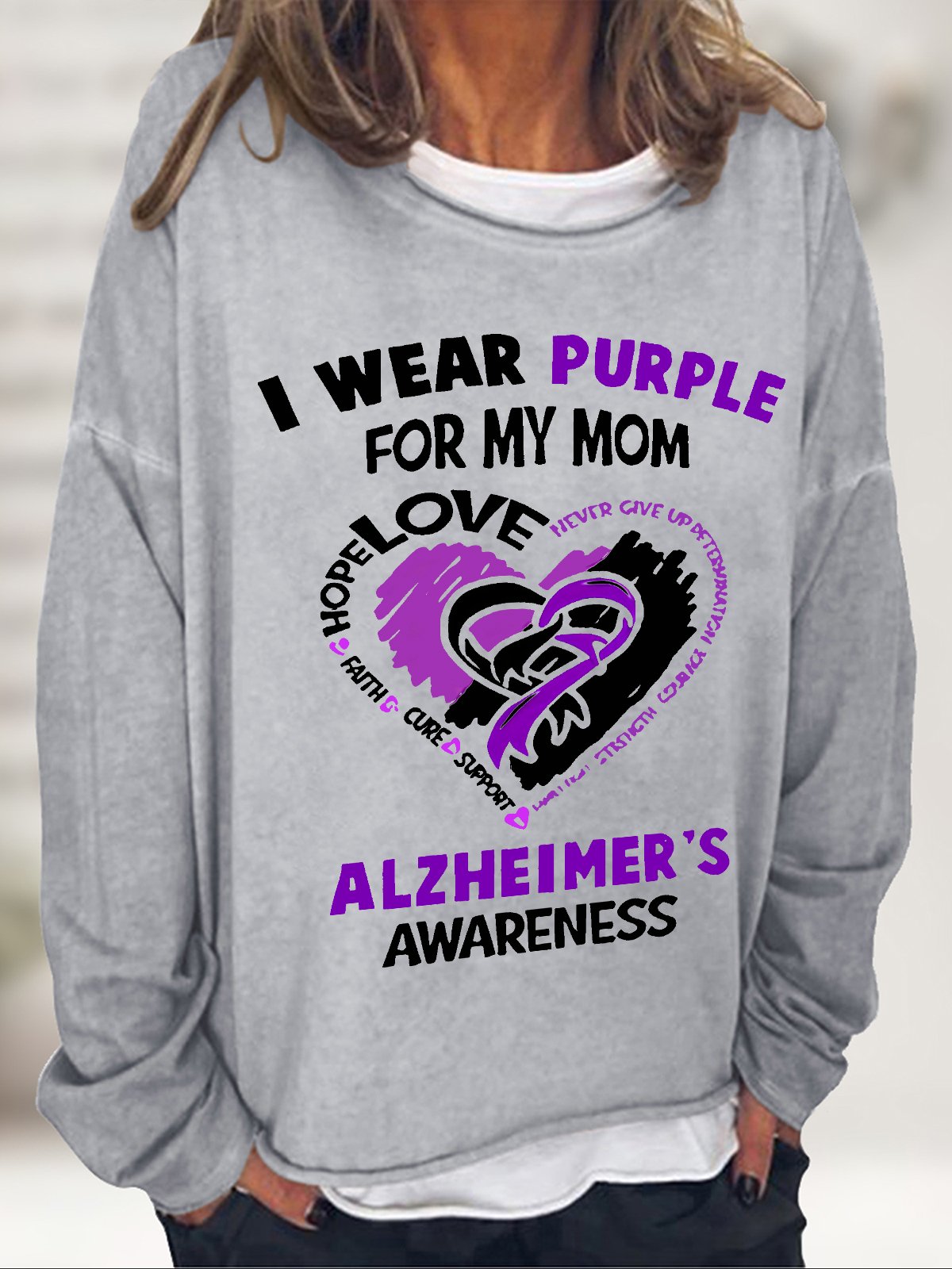 Women's Alzheimer's Awareness I Wear Purple For My Mom - Heart Ribbon Casual Sweatshirt