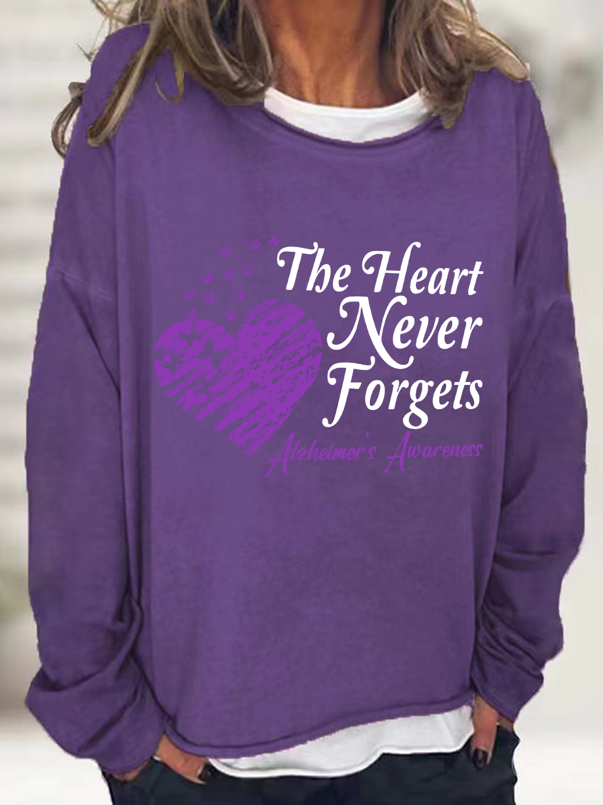 Alzheimer's Awareness The Heart Never Forgets Casual Sweatshirt