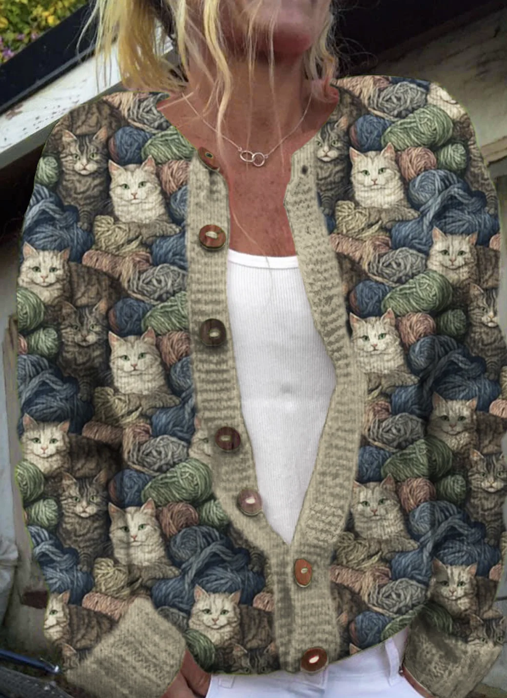 Retro cat round neck button knit sweater