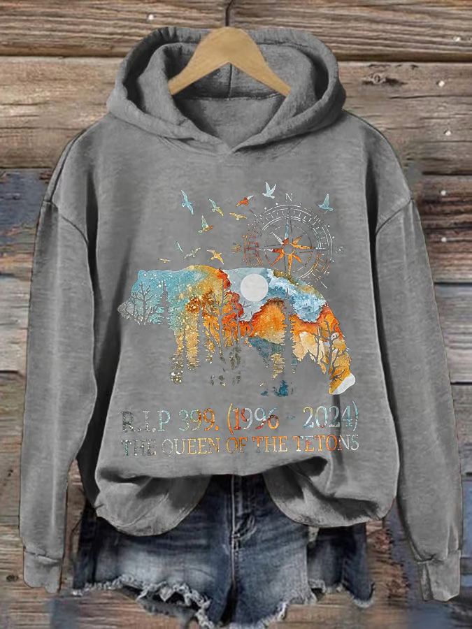 Retro Rip Grizzly 399 The Queen Of The Tetons 1996-2024 Print Hoodie