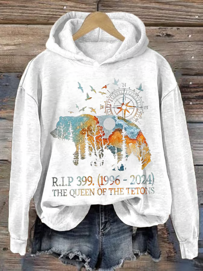 Retro Rip Grizzly 399 The Queen Of The Tetons 1996-2024 Print Hoodie