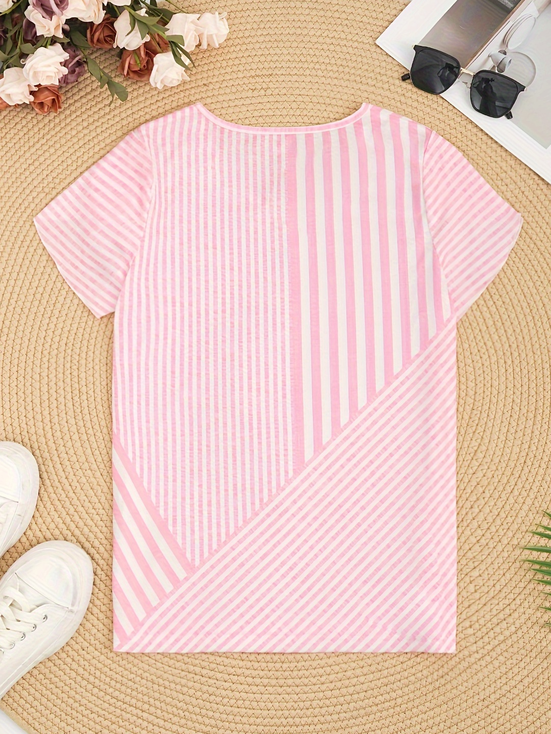 Casual striped patchwork printed V-neck T-shirt