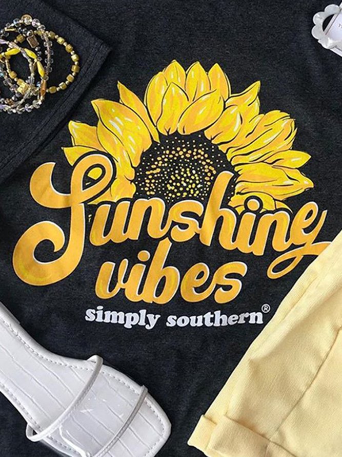 “SUNSHINY VIBES” Sunflower print Short Sleeve T-shirt Black Summer Tee