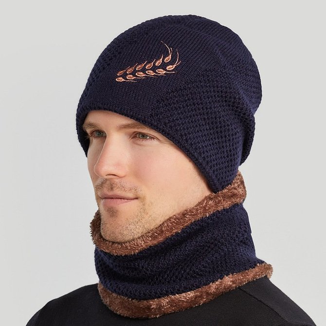 Knitted hat set