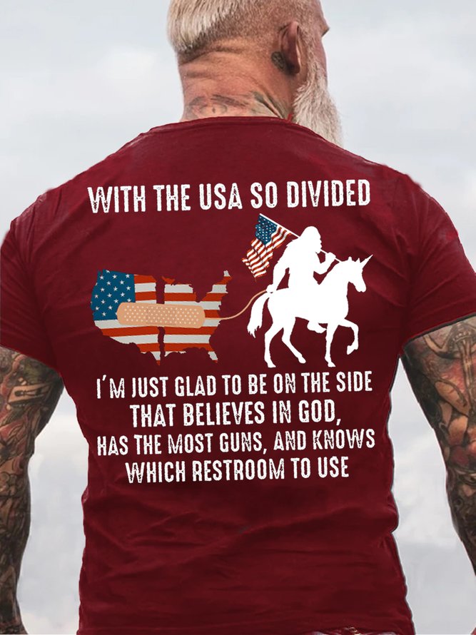 MANS WITH THE USA SO DIVIDED I'M JUST GLAD TO BE ON THE SIDE THAT BELIEVES IN GOD CAMPING Casual Short Sleeve T-Shirt