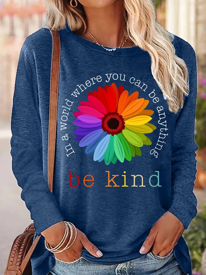 Women's Daisy In A World Where You Can Be Anything Be Kind Vintage Long Sleeve T-shirt