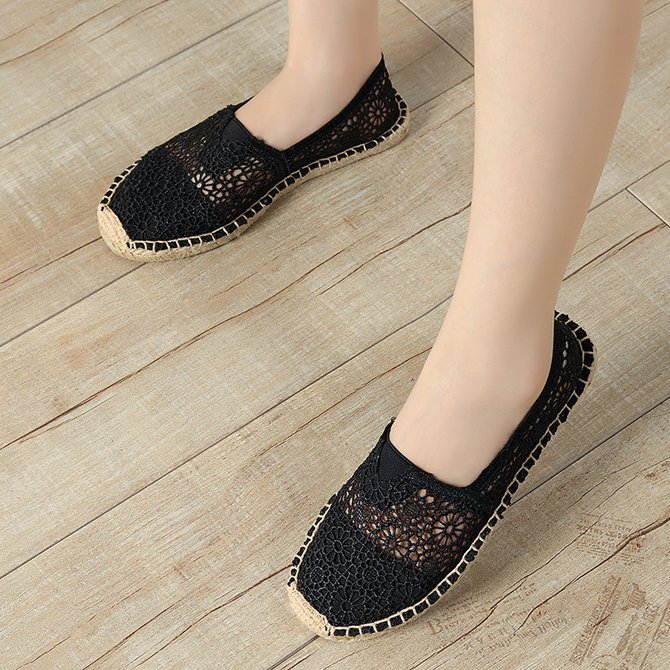Daisy Lace Graphic Fisherman Shoes