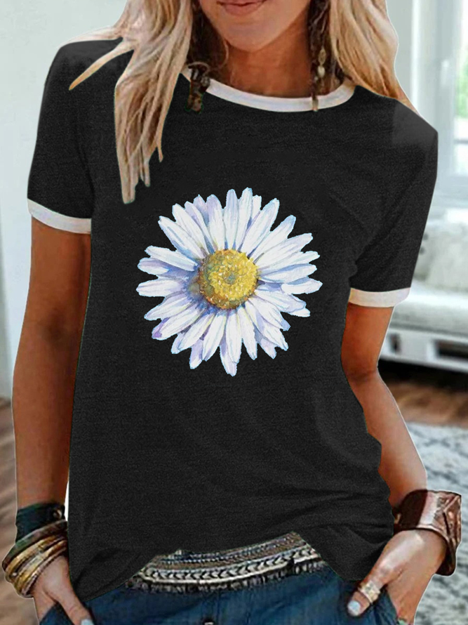 Women's Simple Regular Fit Daisy T-Shirt