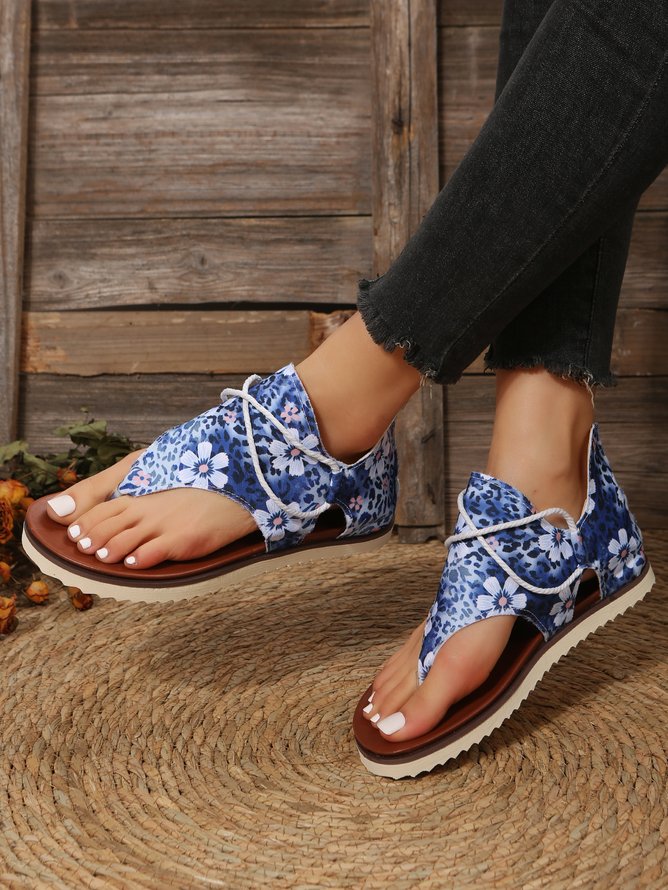Daisy Print Thong Sandals