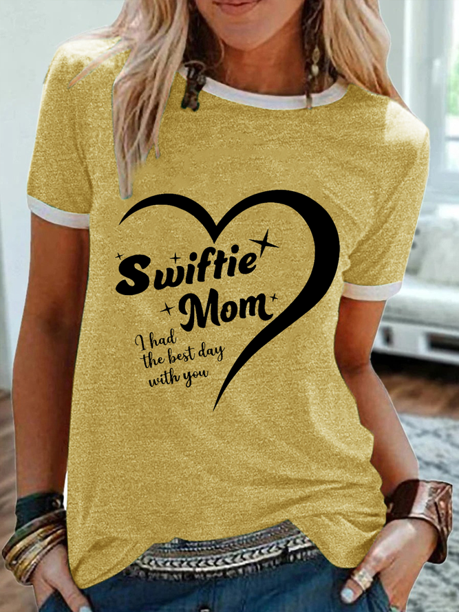 Women's Swiftie Mom Heart I Had The Best Day With You Simple Crew Neck T-Shirt